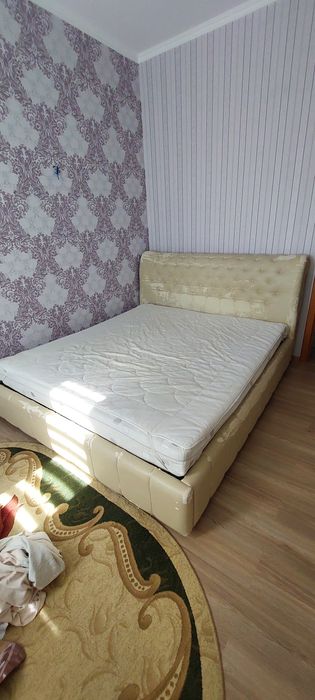 Продам двухспальный кровать 2м×2м