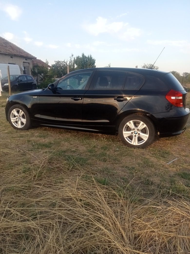 Продавам БМВ е87 116i