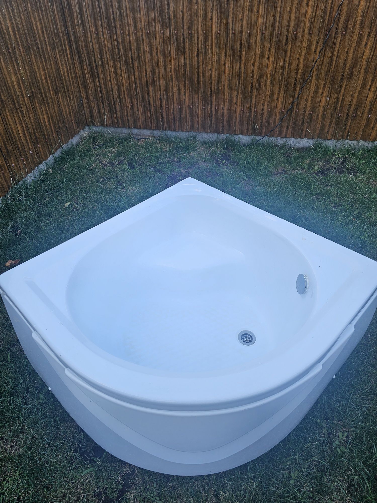 Vand cadita de dus aproape noua