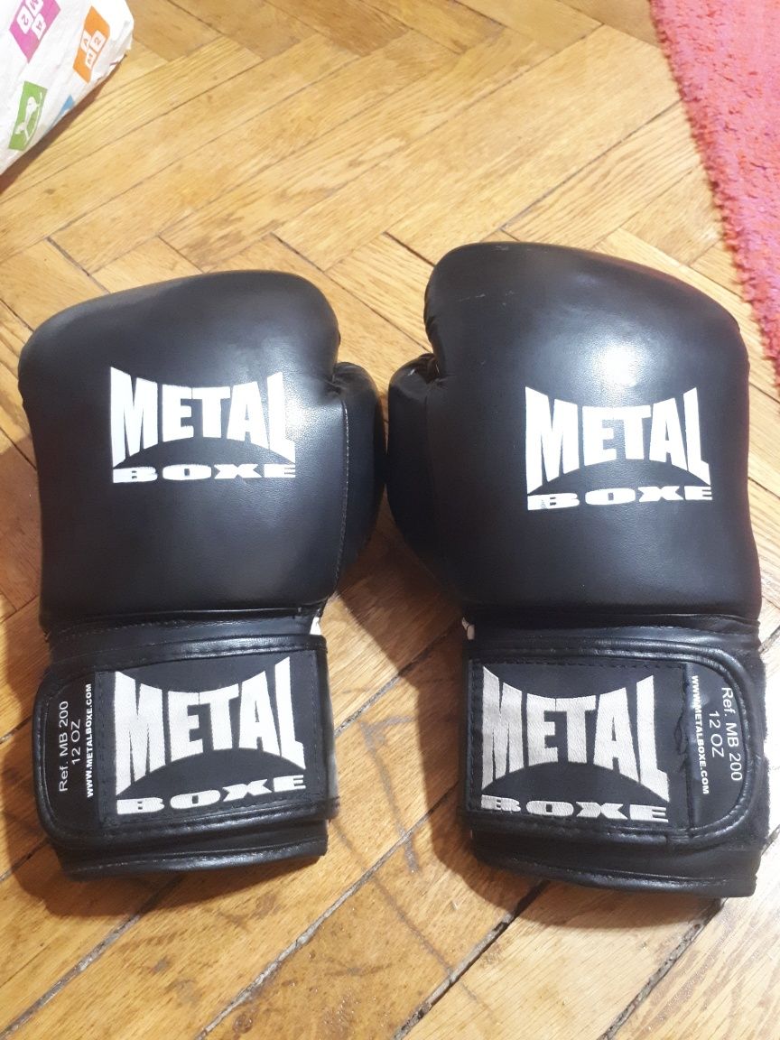 Manusi box kickbox Metal Boxe, marime 12 OZ, sunt noi