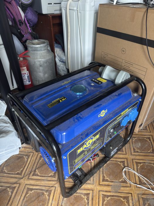 Бензиновый генератор