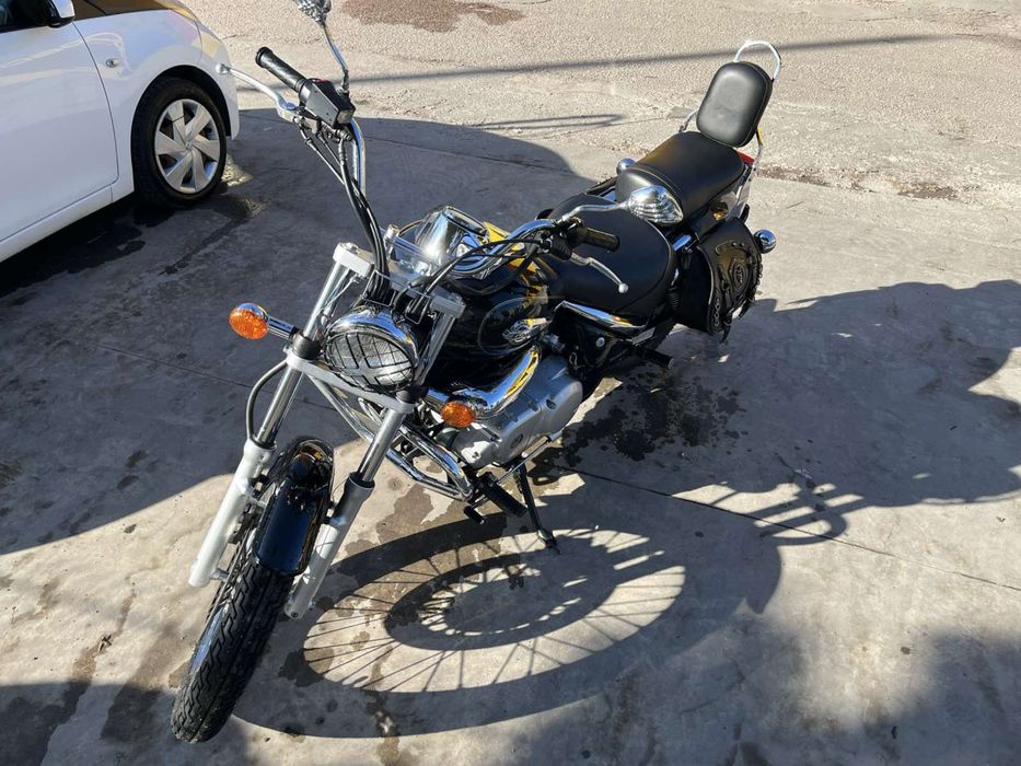Suzuki VL intruder 125