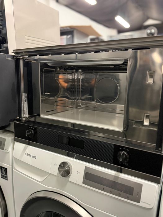 Microunde încorporabil cu grill Smeg MP122N1 colectia Linea