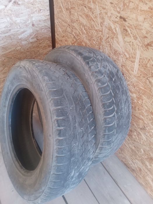 Покрышка 2 штук средный зимный