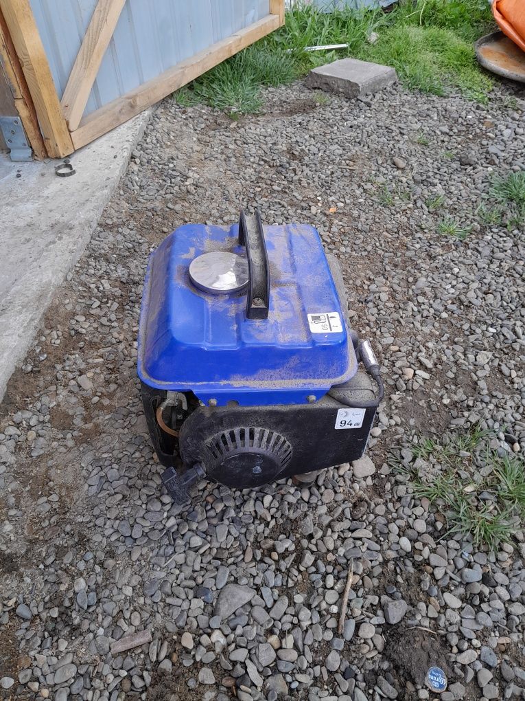 Generator pe benzina