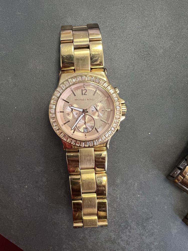 Часовник Michael Kors