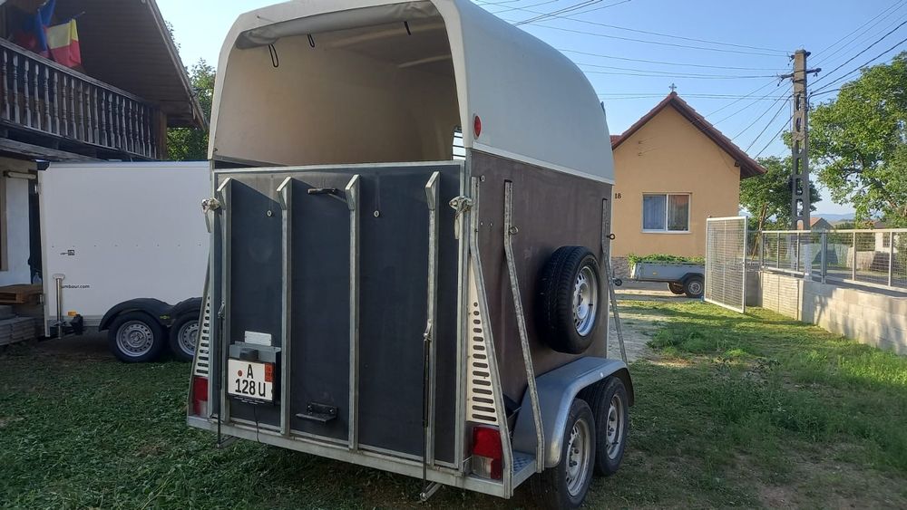 Remorca animale 2000kg Saris