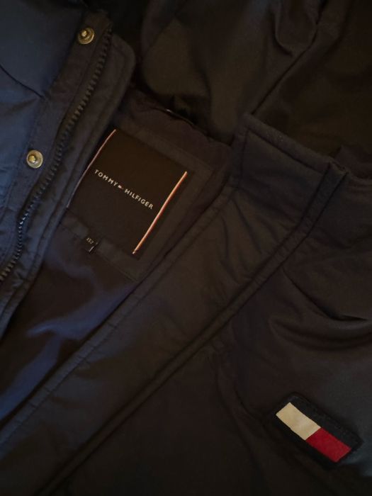 Тъмносиньо яке за момче Tommy Hilfiger