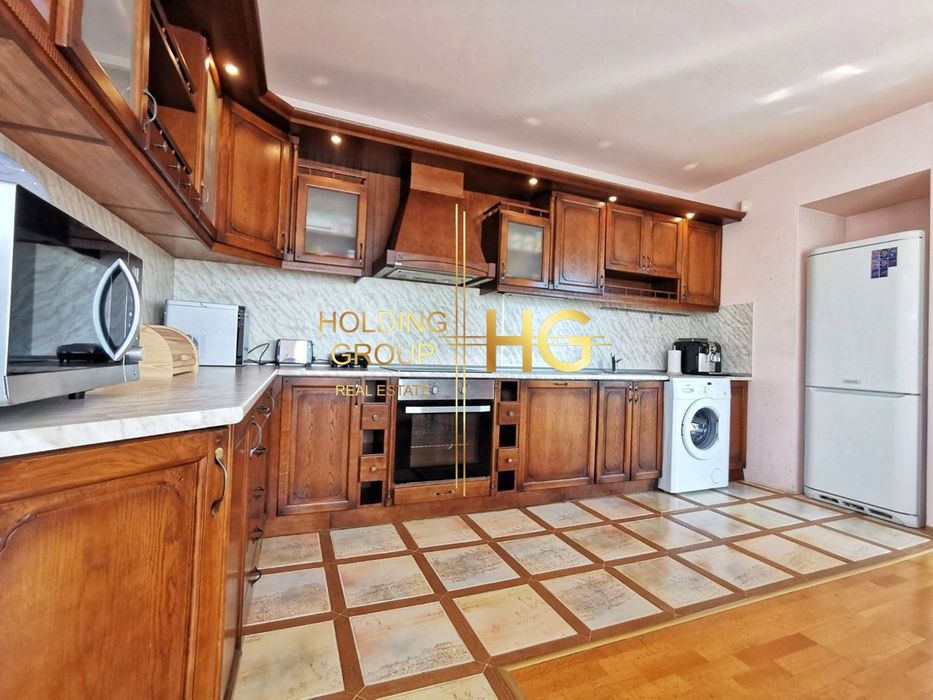 Продава се Тристаен апартамент в Варна, Гръцка махала - 103 кв.м за 3204 €/кв.м - Снимка #1