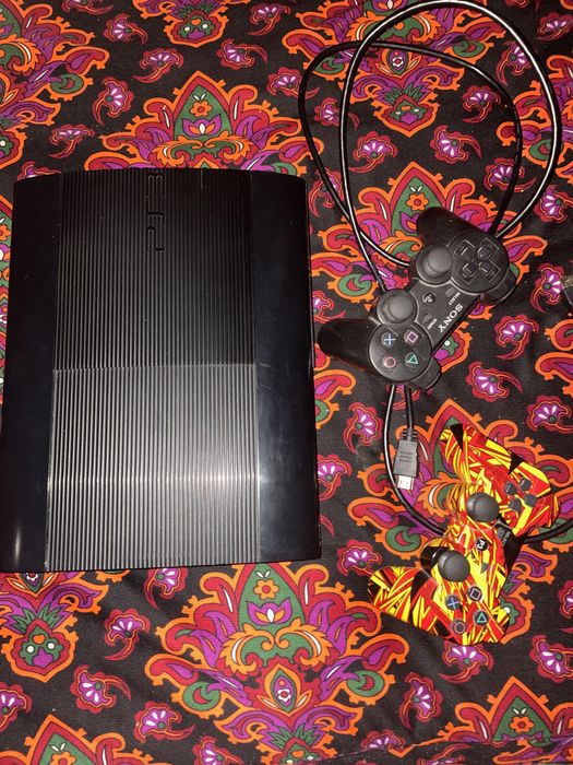 Ps 3 Super slim sotiladi