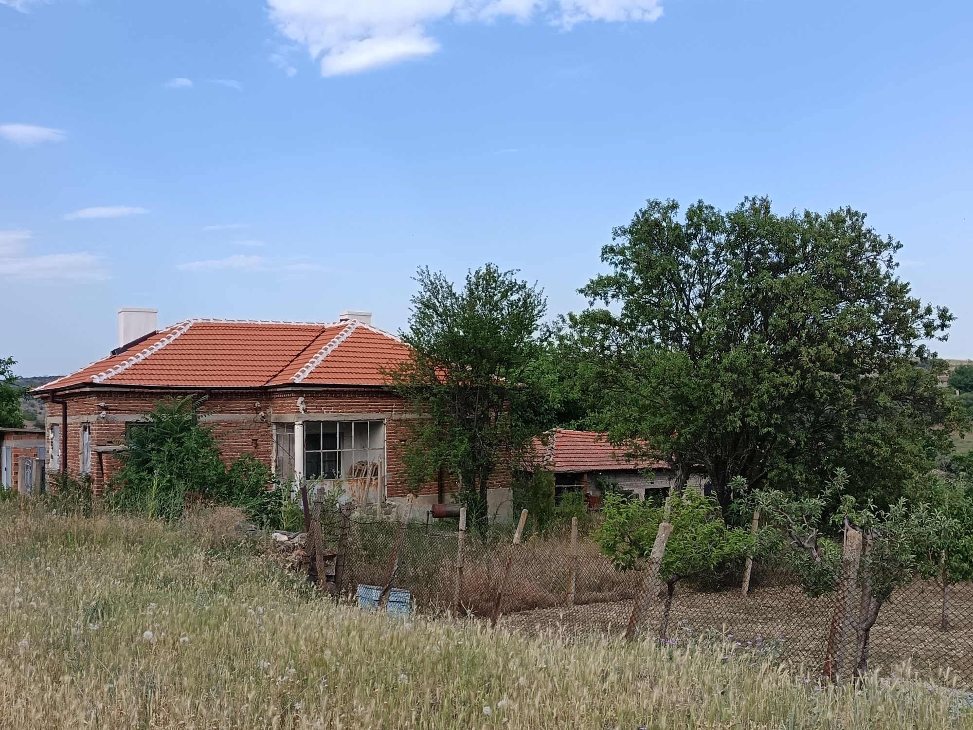 Едноетажна  къща в село до Свиленград