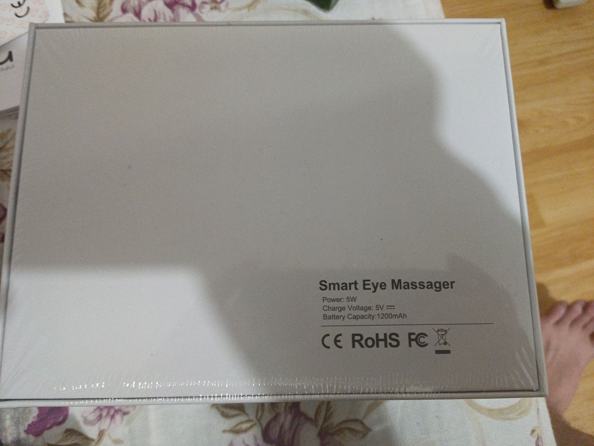 Smart eye massager-aparat de masaj inteligent pentru ochi