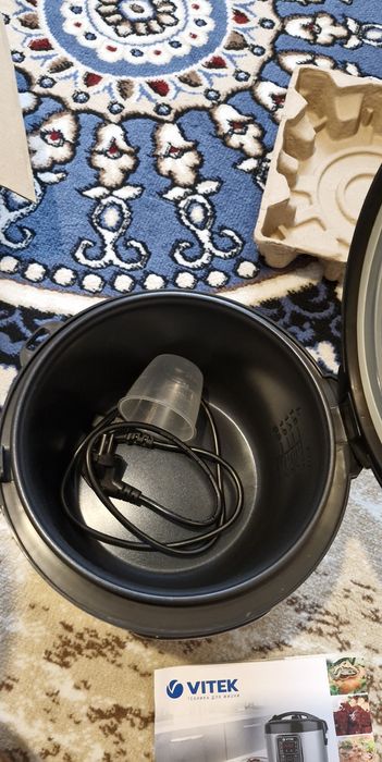 Б/у мультиварка Vitek