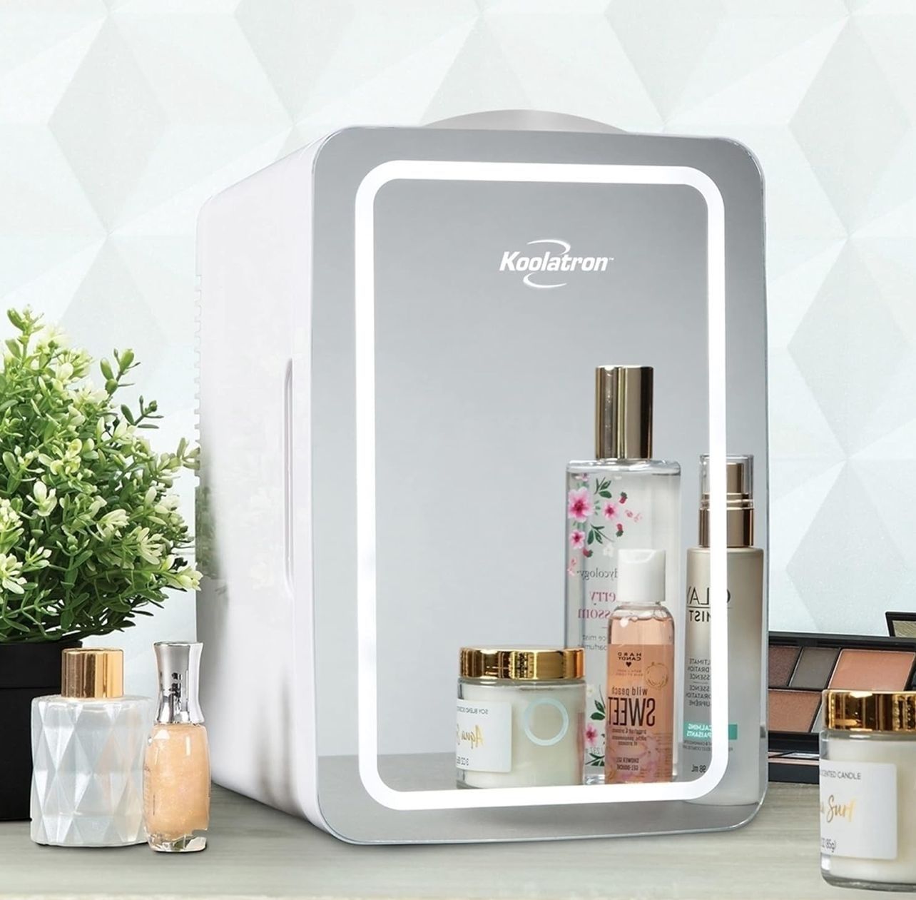 Frigider cosmetic