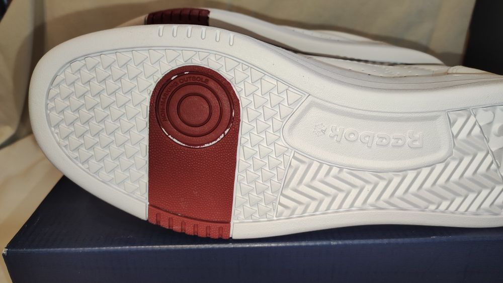 Страхотни сникърси /унисекс/ REEBOK №43