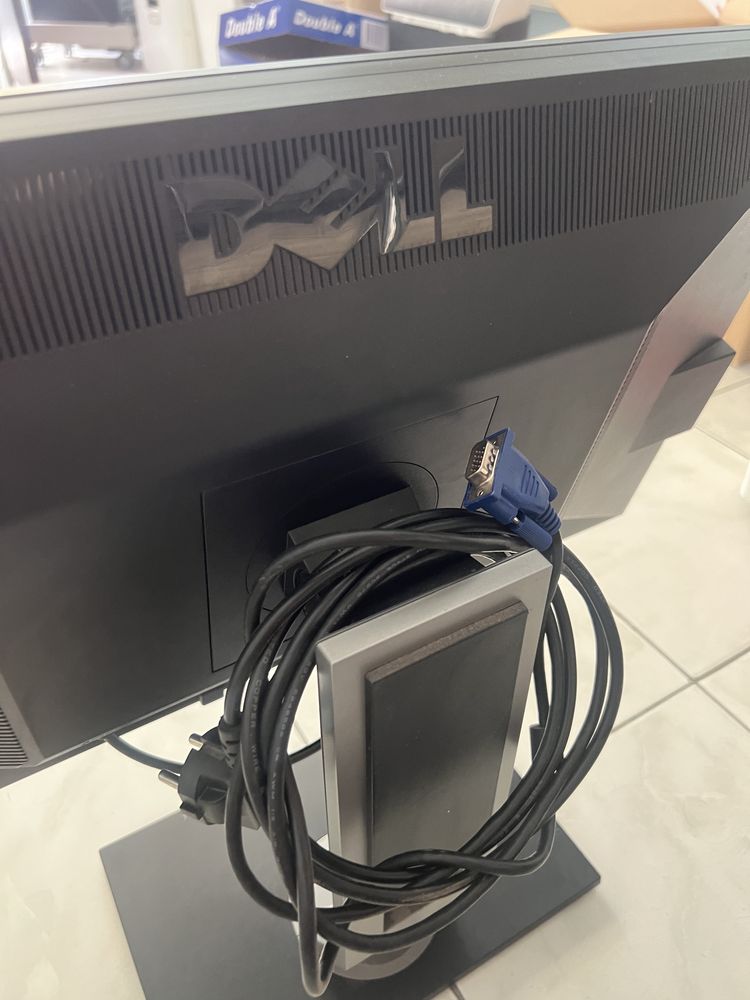 Монитор Dell 23”