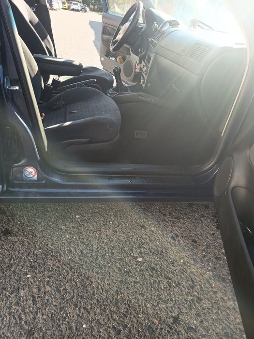 Volkswagen  Golf 4