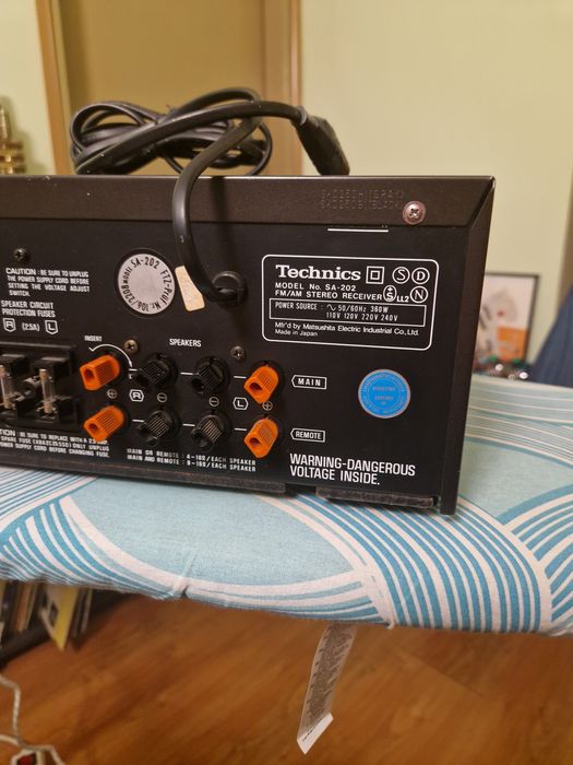 Красив ресивър Техникс, сглобен в Япония