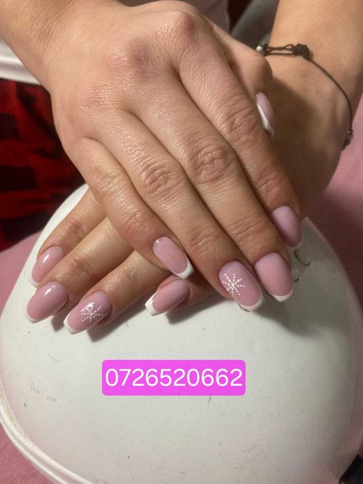 Unghii cu gel si semi.Manichiura pedichiura.