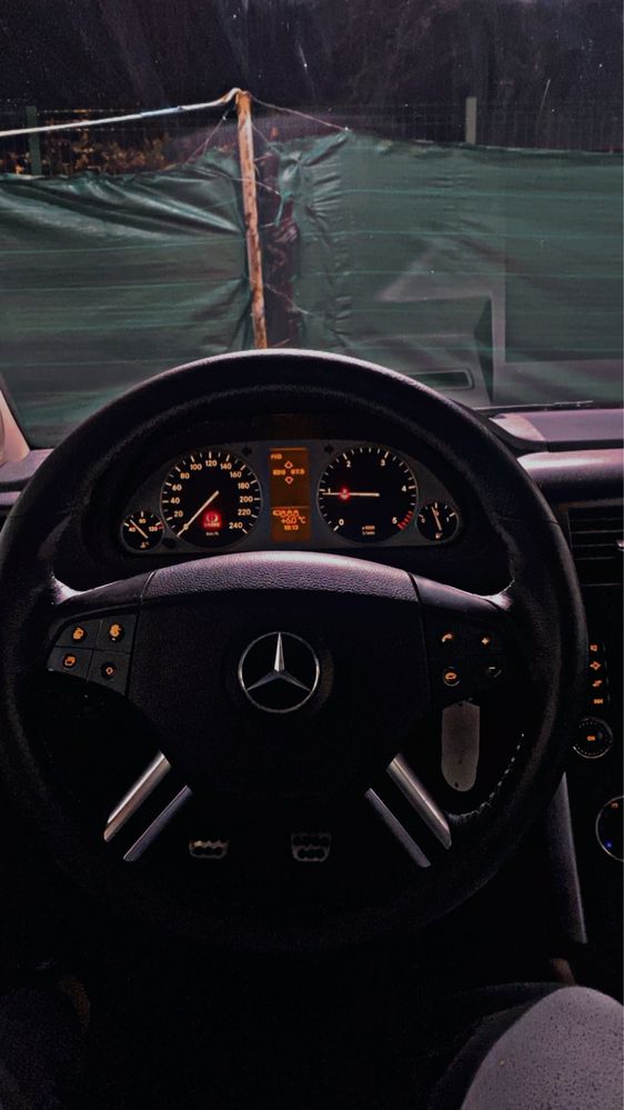 Vand Mercedes B class