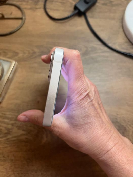 Iphone 13 alb liber de retea