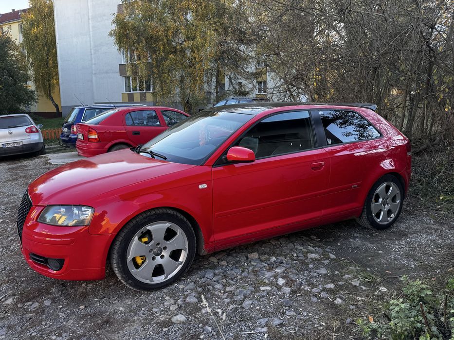Audi A3.