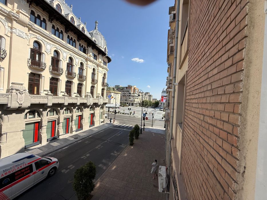 Zona ultracentrală garsonieră - 400 euro