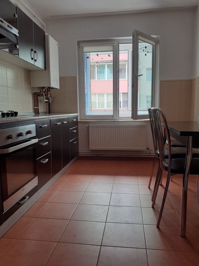Apartament de anchiriat 300 euro