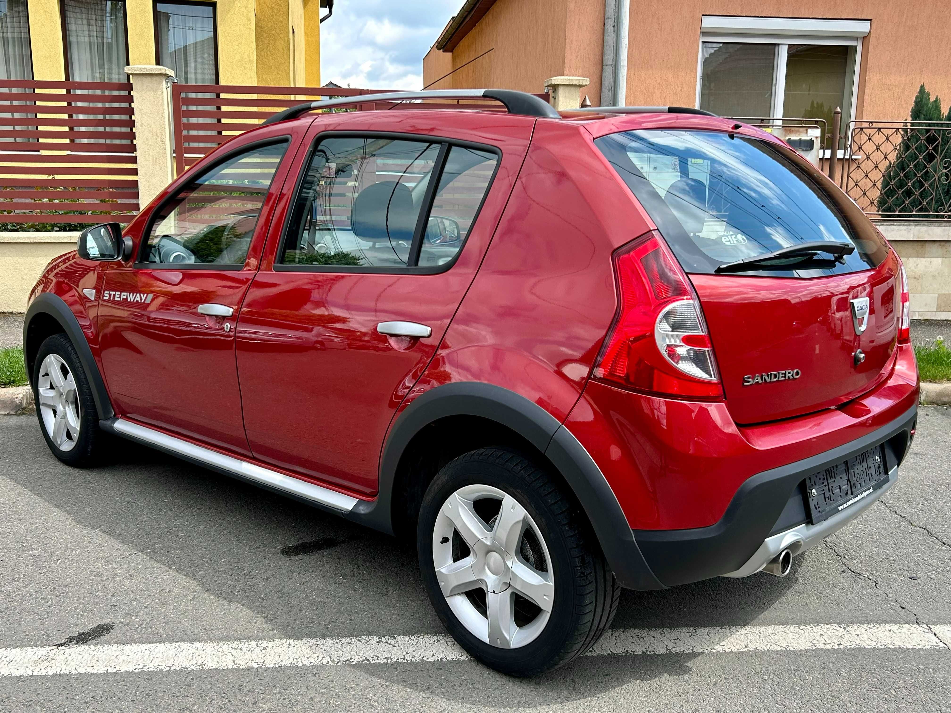 Vand Dacia Sandero Stepway 1,6 Benzina 2011 Eiuro 5