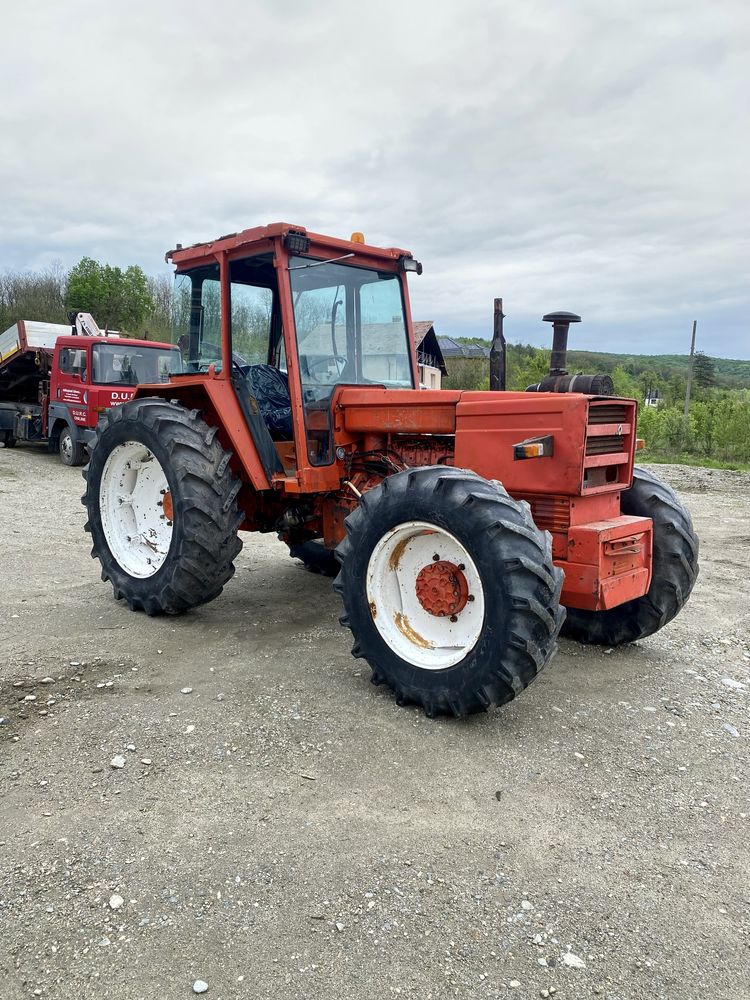 Tractor Renault 4x4 130 cai motor in 6 mwm de fendt