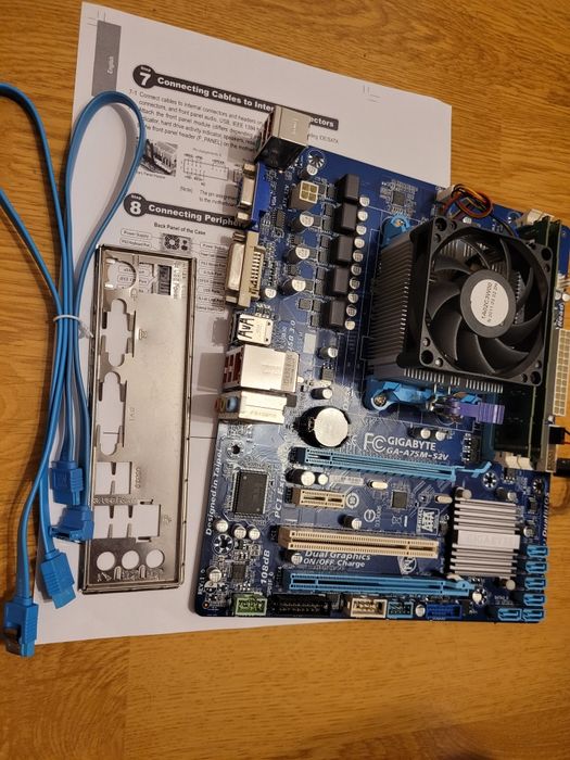 Kit MB Gigabyte GA-A75M-S2V FM1,Athlon II X4 641,8Gb DDR3 la 1600Mhz,C