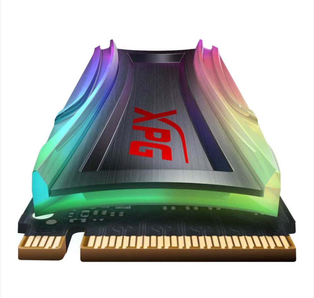 Продавам SSD Adata XPG SPECTRIX S40G RGB 1TB M.2