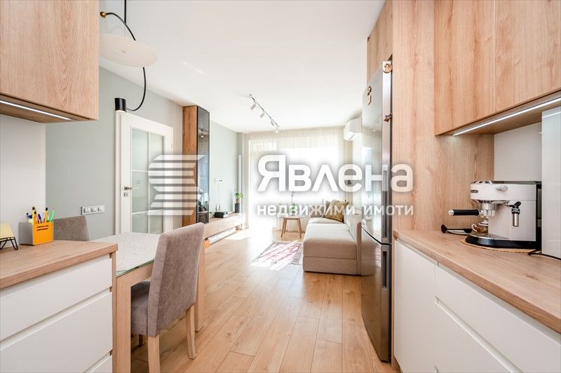 Продава се Двустаен апартамент в София, Кръстова вада - 62 кв.м за 3549 €/кв.м - Снимка #2