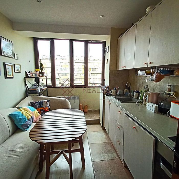 Светъл и уютен апартамент в най-зеления квартал на Варна – ж.к. „Чайк