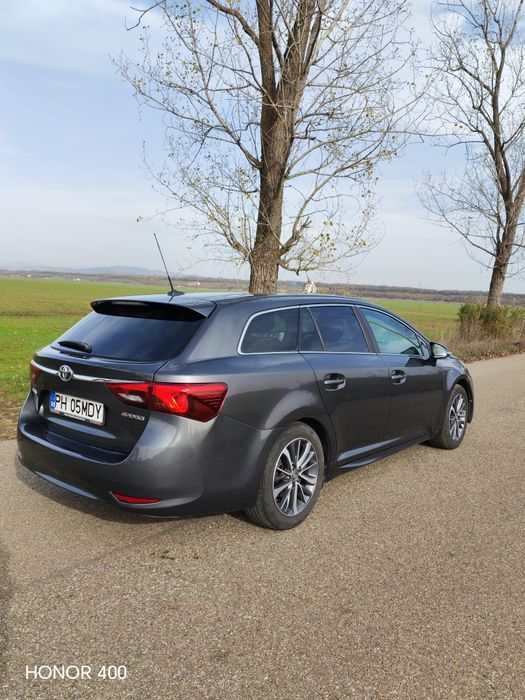 Toyota Avensis 1.8 - Business Edition - Touring cu GPL