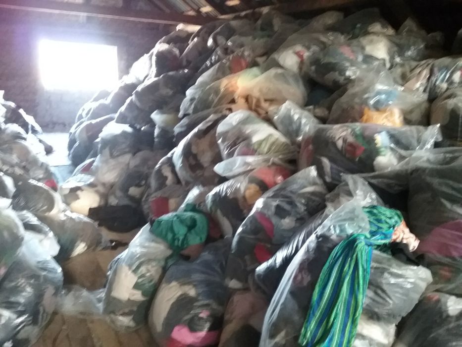 Depozit second hand oferta iarna 1 leu/kg