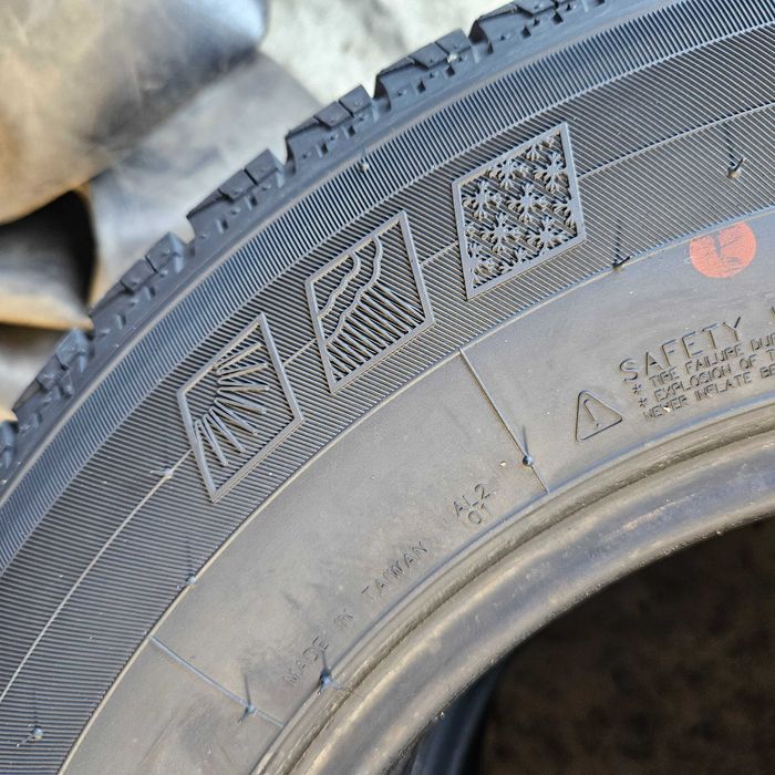 2 всесезонни бусови гуми 185R14C Maxxis VanSmart A/S AL2 102/100R M+S