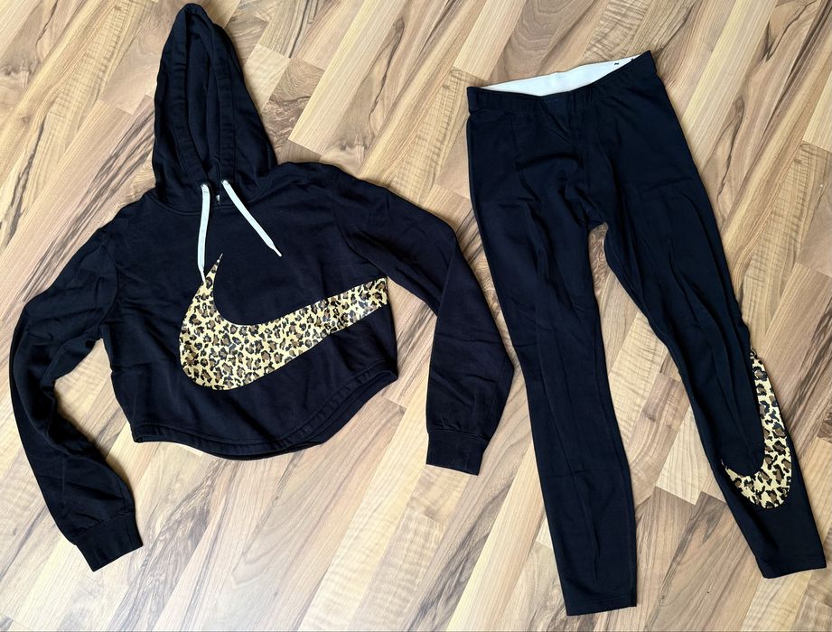 Nike colanti si hanorac