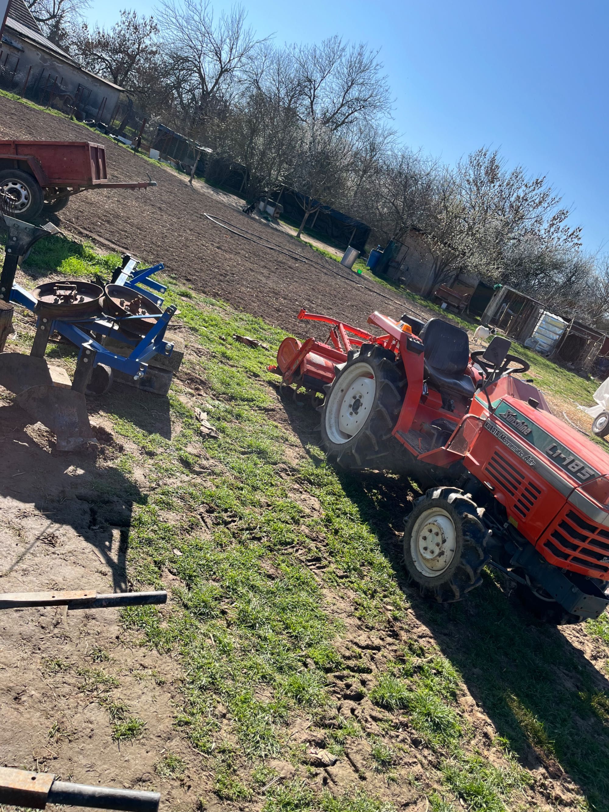 Услуги с малък трактор Kubota L1  НЕ СЕ ПРОДАВА !! СОБСТВЕН ТРАНСПОРТ