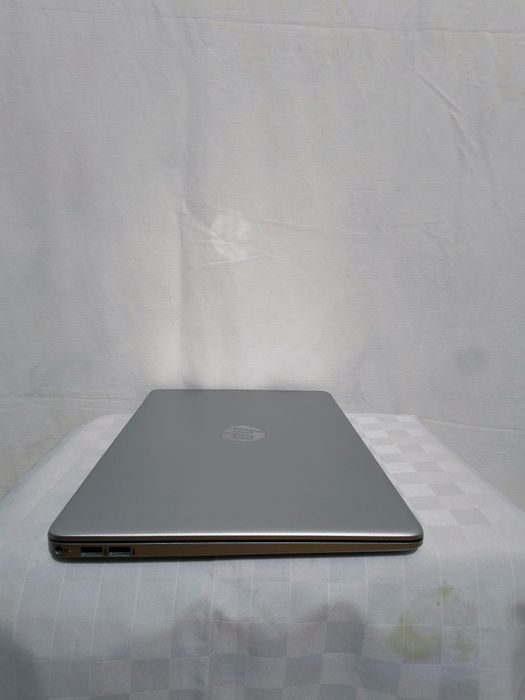 Като НОВ! HP 15s (Core i3-11th Gen) - 8GB RAM / 512GB SSD / С ГАРАНЦИЯ