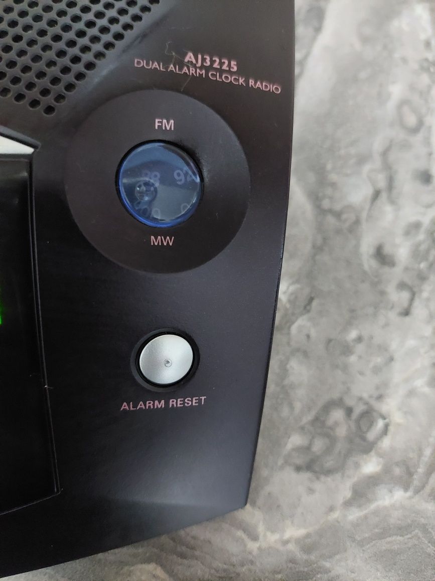 Vind Ceas cu Radio Philips de Masa