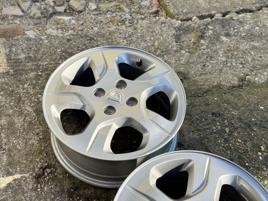 Jante Dacia r15 originale ca noi!