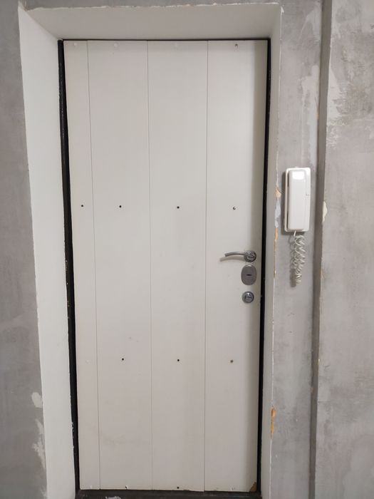 Продам хорошую утепленную дверь за 25 тыс.тг, б/у