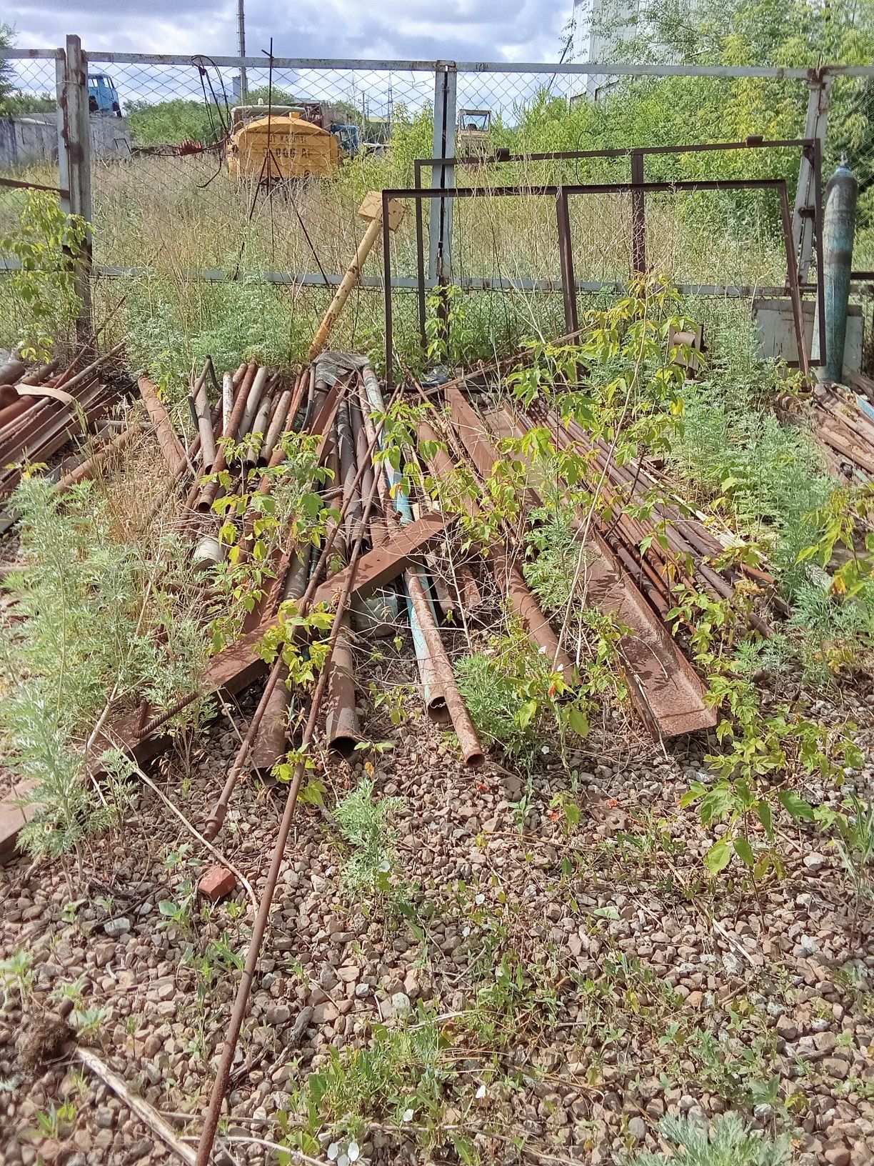 Продам швеллер, угол, трубы двухтавр