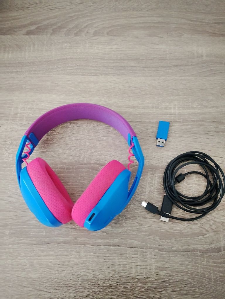 Безжични слушалки Logitech G435