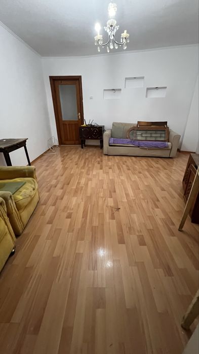 Vand apartament 2 camere