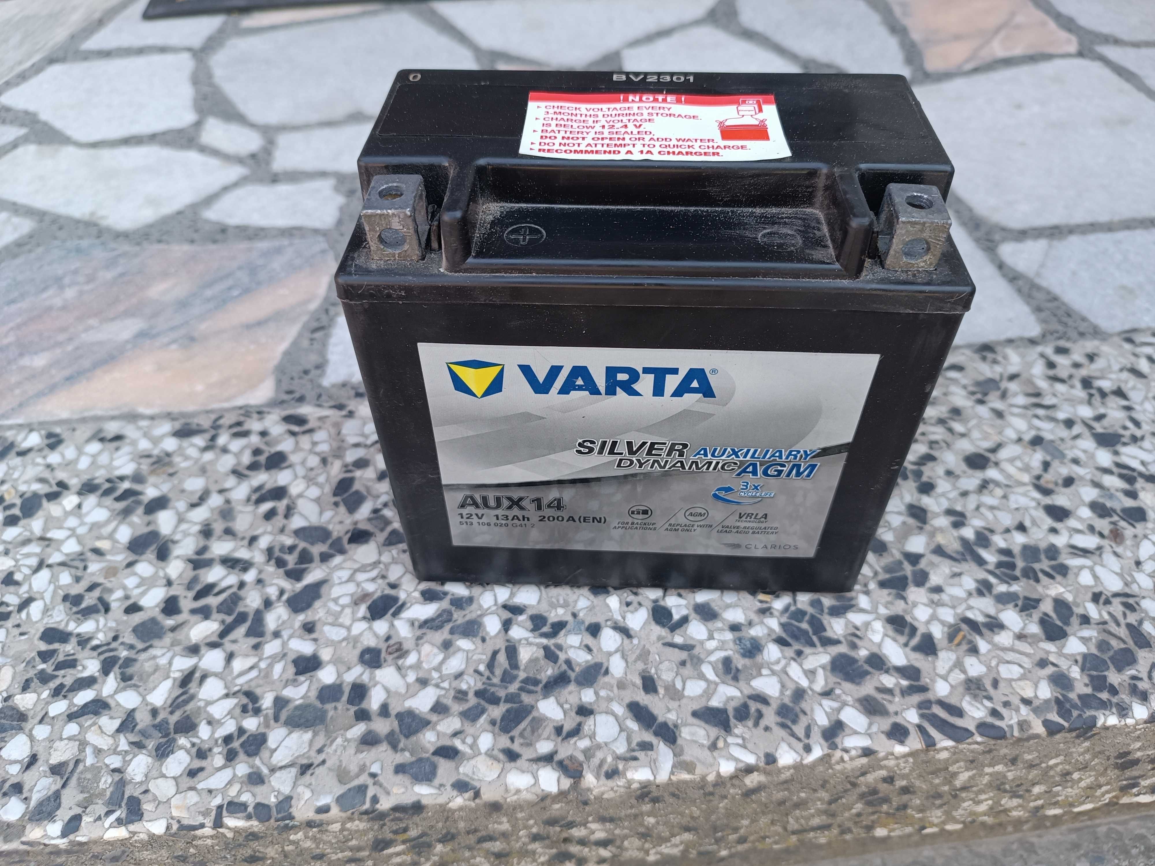 Малък акумулатор Varta Silver AGM 13ah