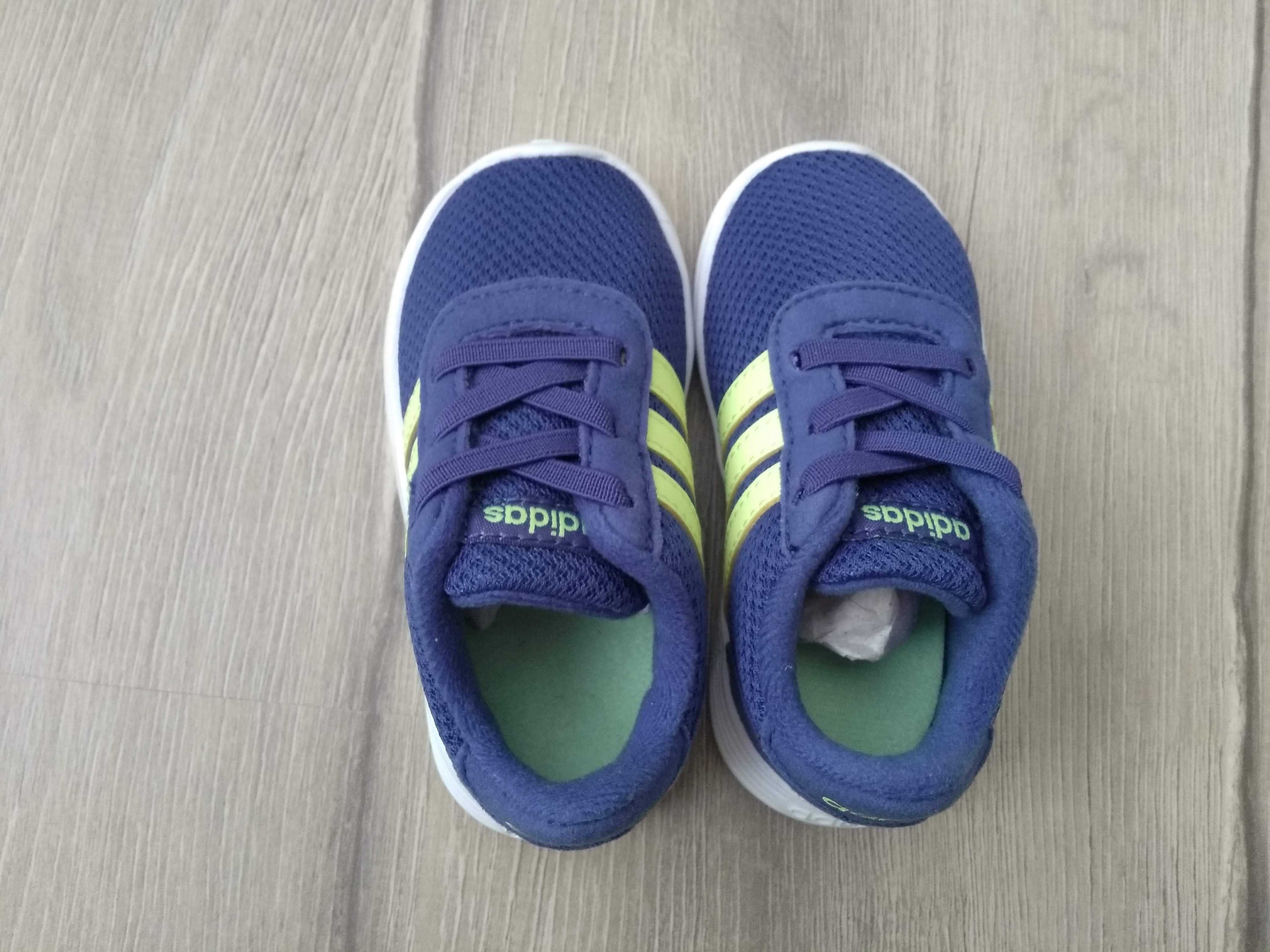Нови маратонки adidas 21 номер