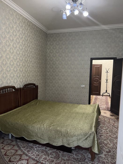 Сдам квартиру 4х комнатную на Шота Руставели