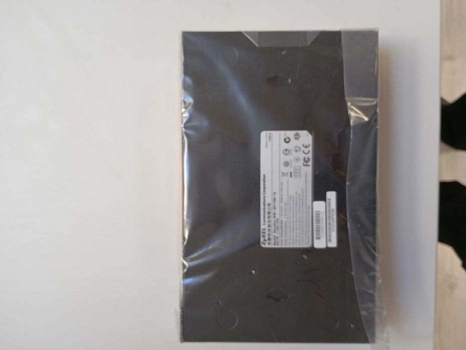 Switch ZyXEL ES1100-16P